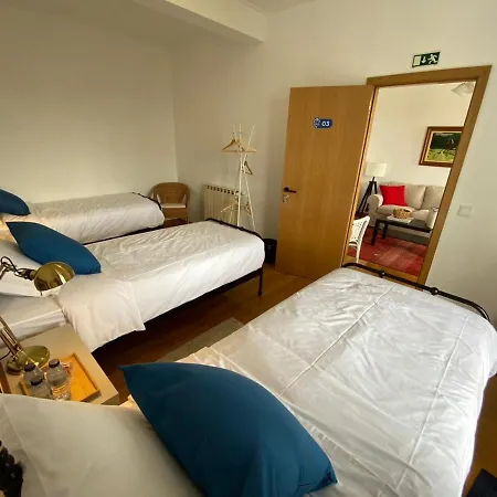 Hostel Fonte Branca - Largo Sra-a-branca Braga